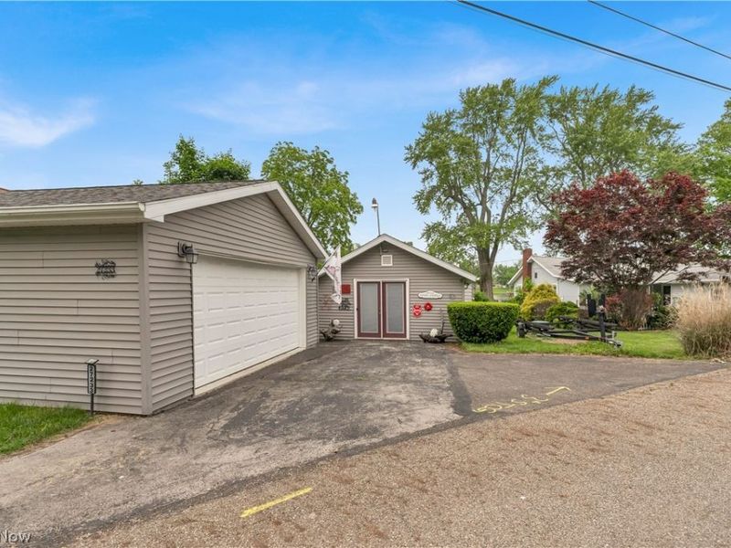 27233 Lake Point Drive, Beloit, OH 44609 Photo 45