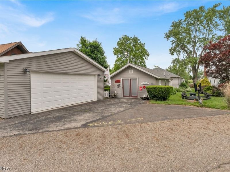 27233 Lake Point Drive, Beloit, OH 44609 Photo 46