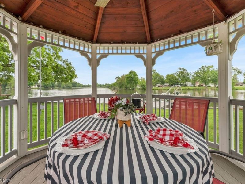 27233 Lake Point Drive, Beloit, OH 44609 Photo 5