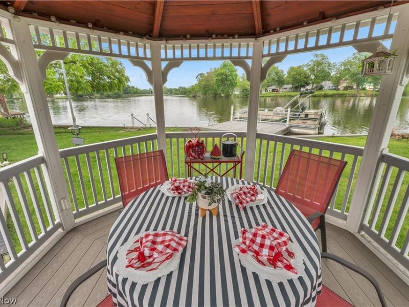 27233 Lake Point Drive, Beloit, OH 44609 Photo 6