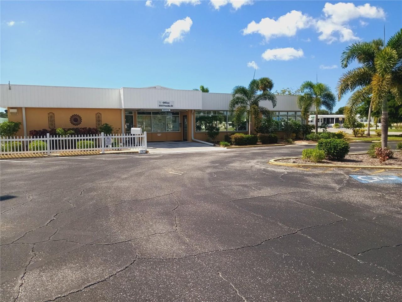 1451 Burning Tree Street, Sarasota, FL 34234 Photo