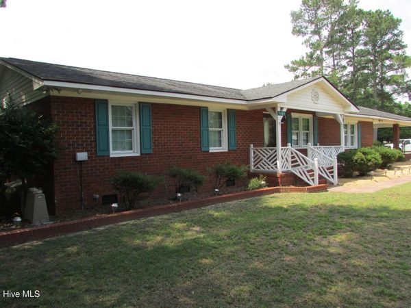 7825 Snow Hill Drive , Roseboro, NC 28382
