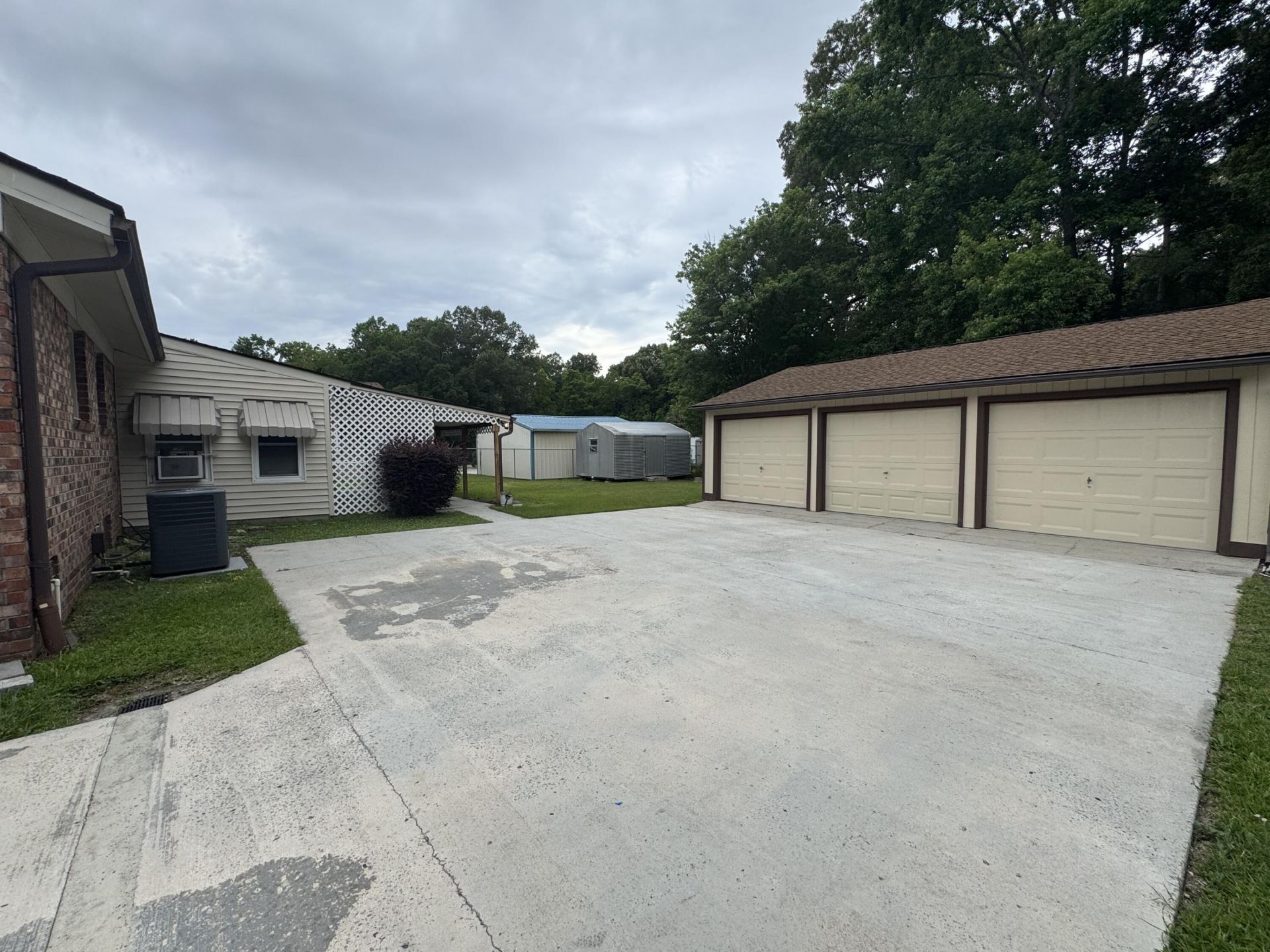 1213 Saylors Avenue Photo 21