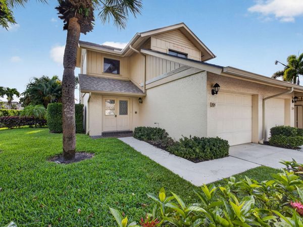 17137 Waterbend Drive, Unit 204, Jupiter, FL 33477