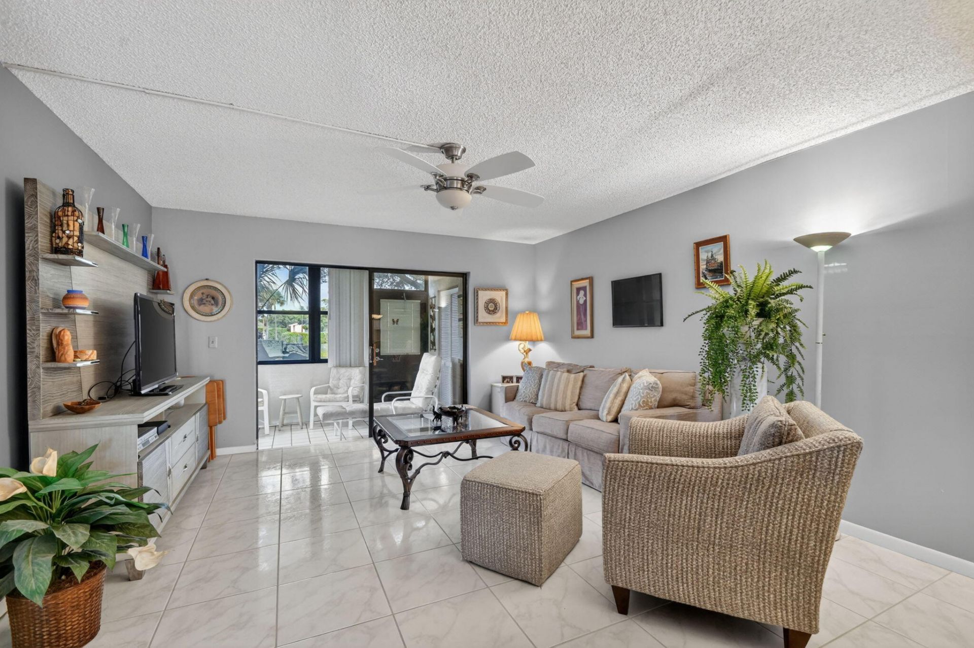 145 Lake Nancy Lane, Unit 128, West Palm Beach, FL 33411 Photo