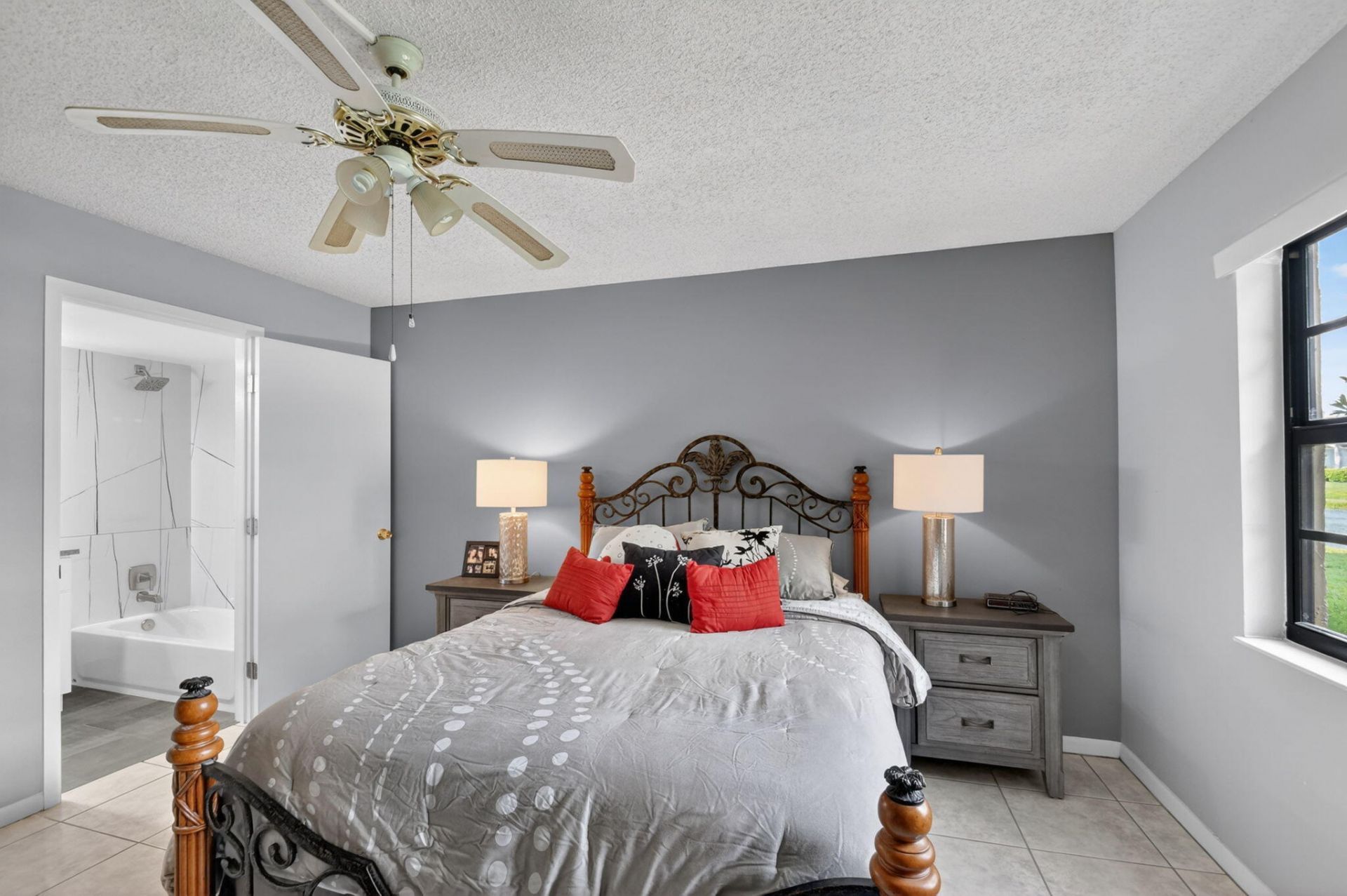 145 Lake Nancy Lane, Unit 128, West Palm Beach, FL 33411 Photo