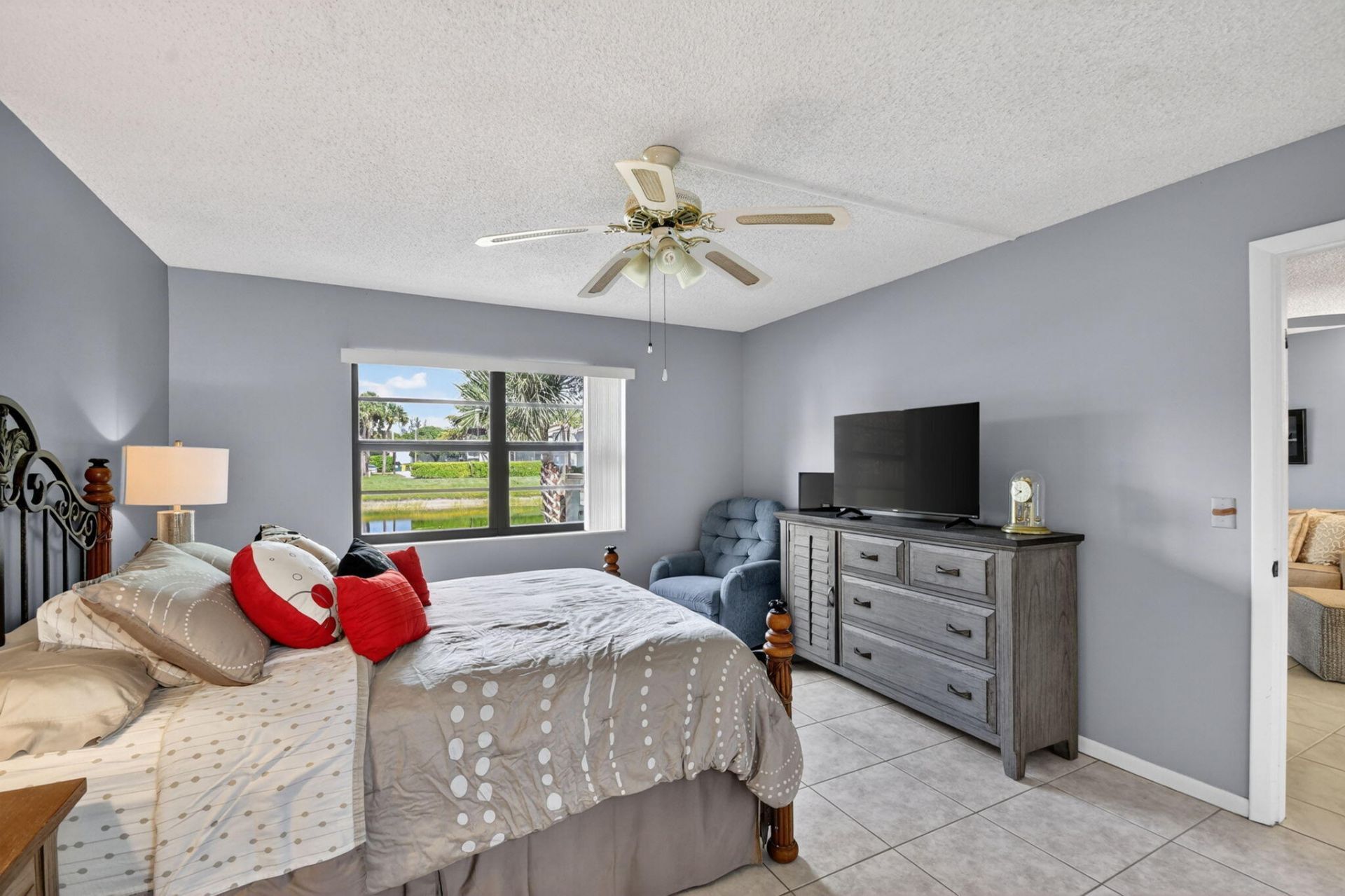 145 Lake Nancy Lane, Unit 128, West Palm Beach, FL 33411 Photo