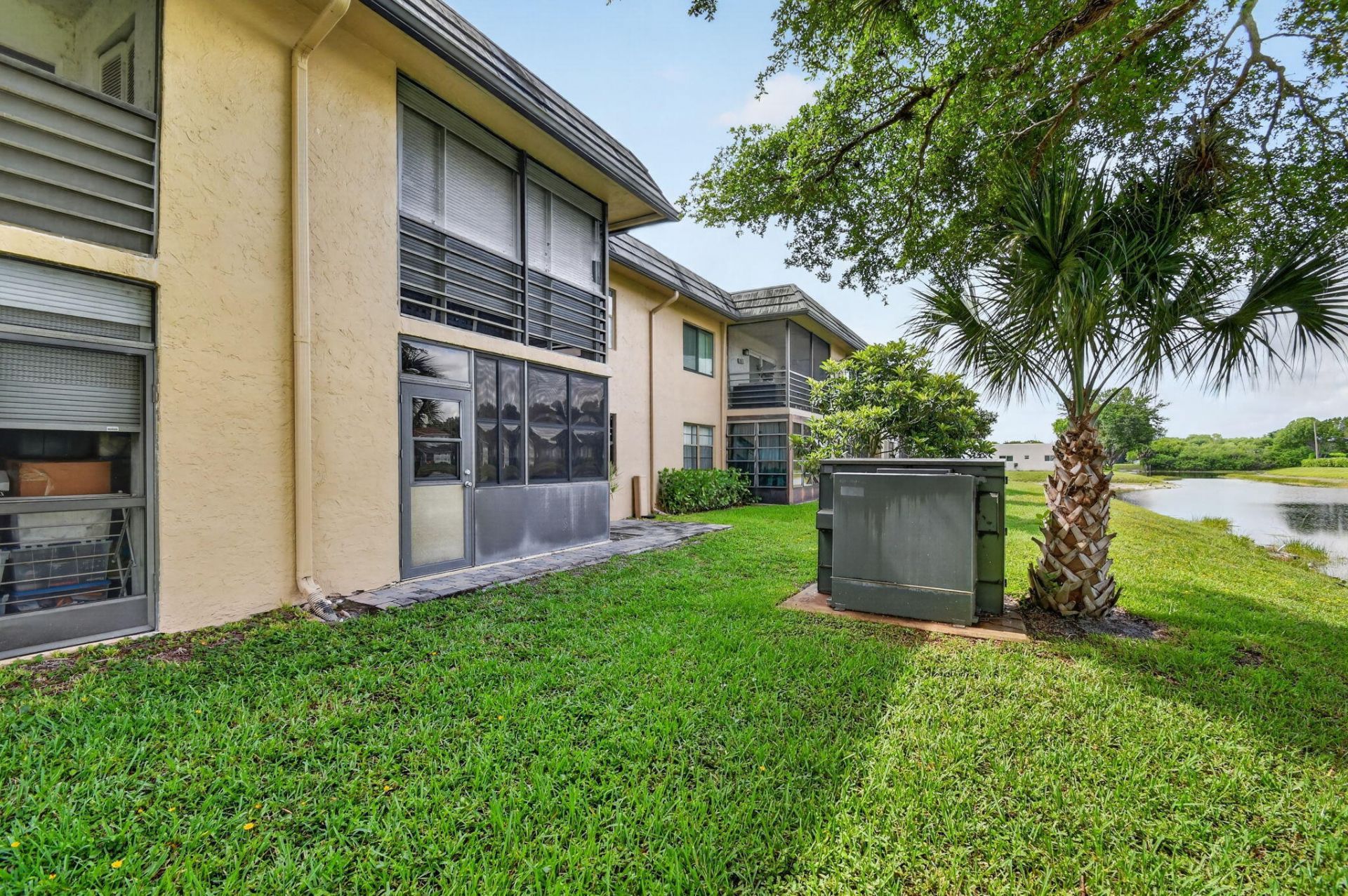 145 Lake Nancy Lane, Unit 128, West Palm Beach, FL 33411 Photo