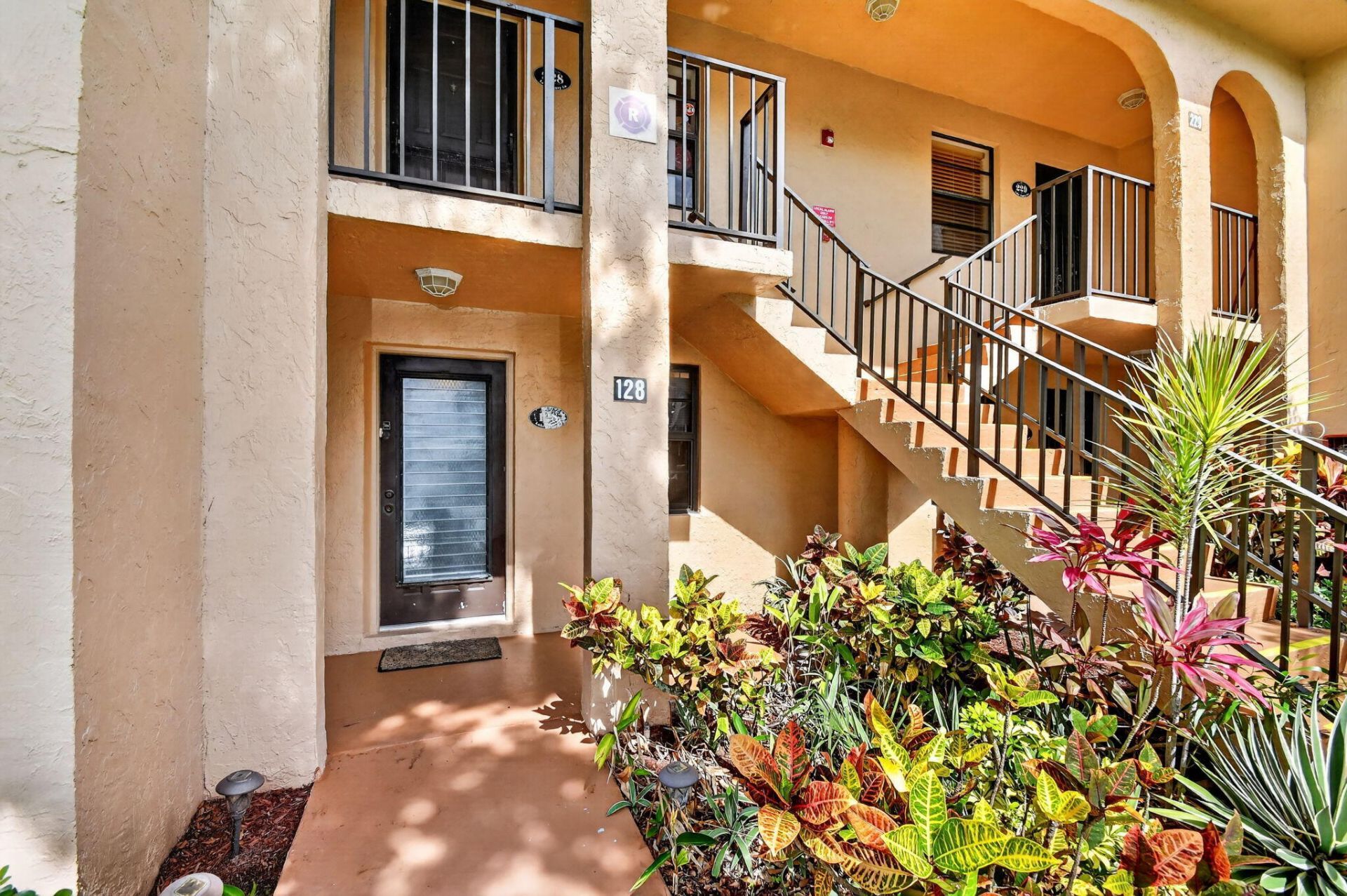 145 Lake Nancy Lane, Unit 128, West Palm Beach, FL 33411 Photo