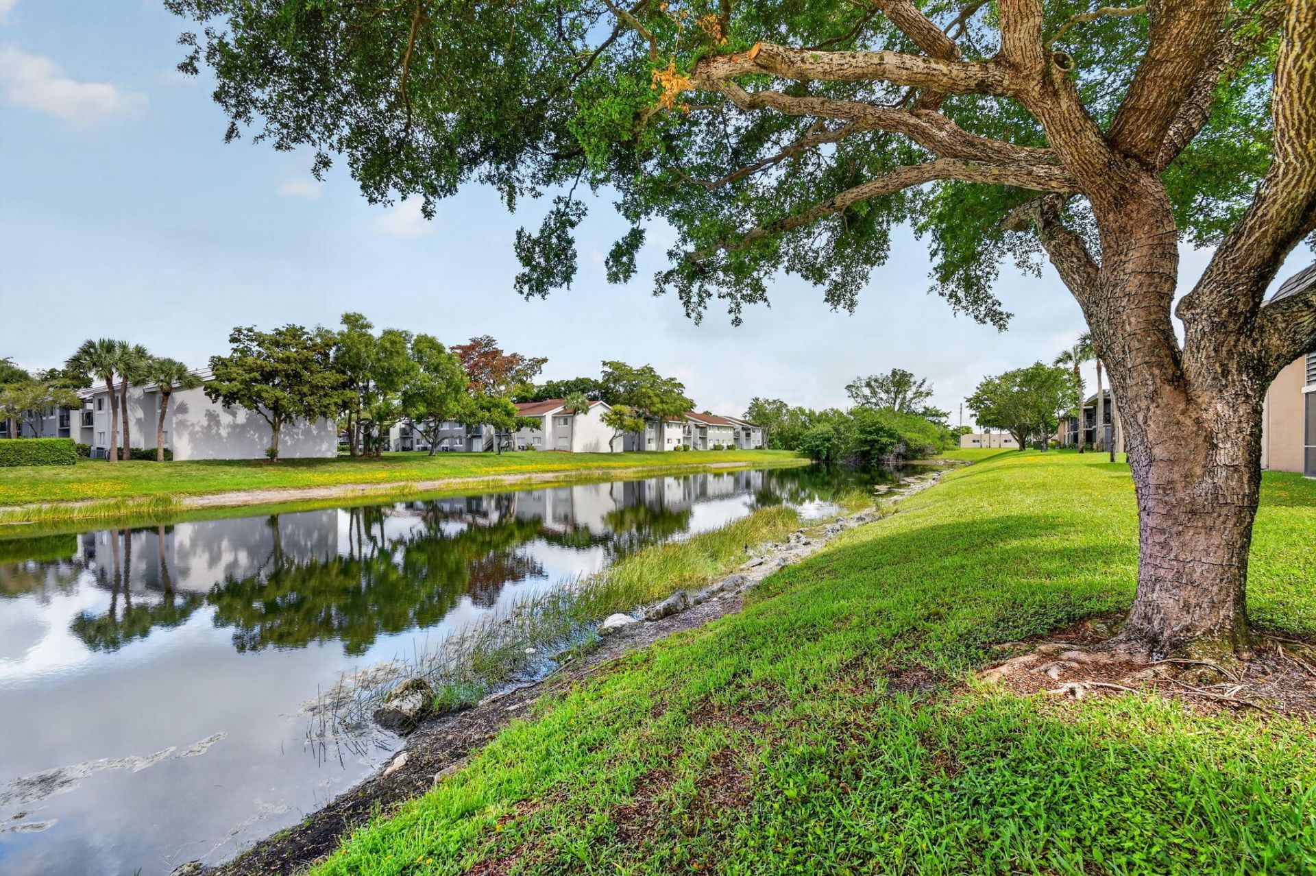 145 Lake Nancy Lane, Unit 128, West Palm Beach, FL 33411 Photo