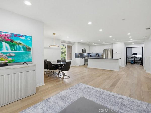503 Rockefeller, Irvine, CA 92612