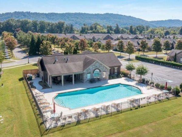 1794 Sedgefield Drive, Ooltewah, TN 37363