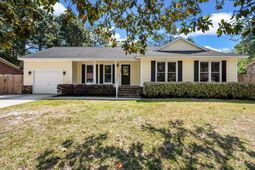 108 Heritage Lane photo 4
