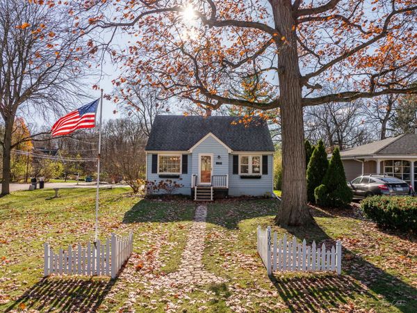 1901 Curtiss Street , Downers Grove, IL 60515
