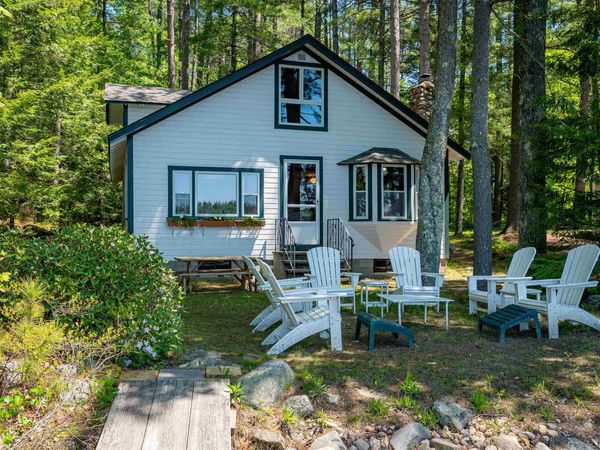 35 Oak Avenue, Effingham, NH 03882