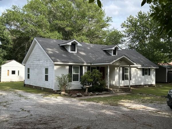 303 N Bayou Drive, Mountain View, AR 72560