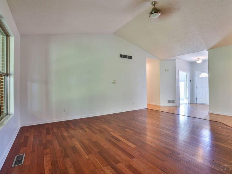 6466 Winding Oaks Drive, Liberty Township, OH 45044 Photo 6