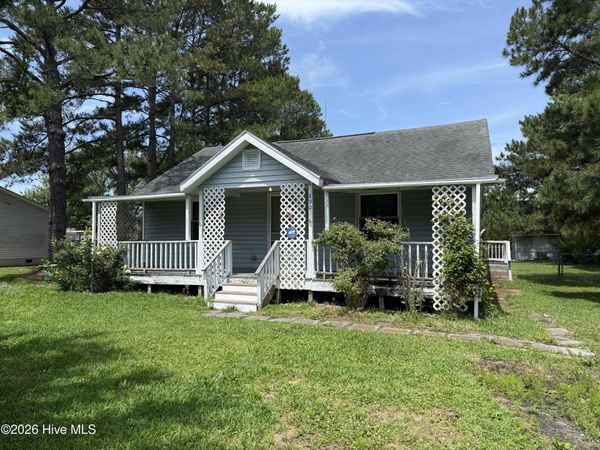 890 Hibbs Road, Newport, NC 28570