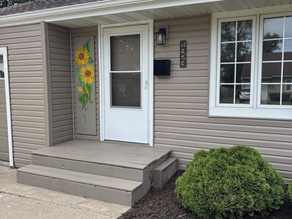 1323 Leaman Place, ROCKFORD, IL 61108