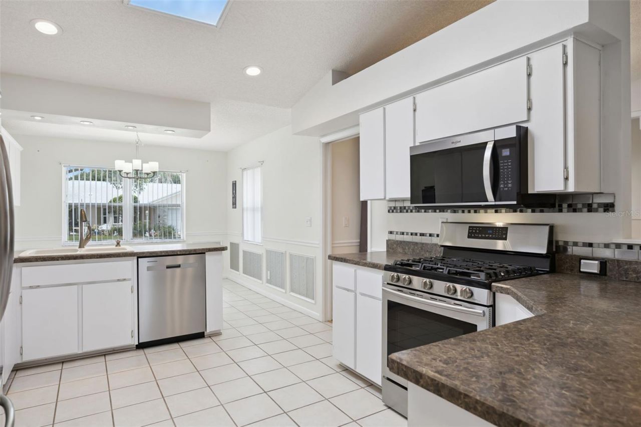 25904 Newcombe Circle, Leesburg, FL 34748 Photo