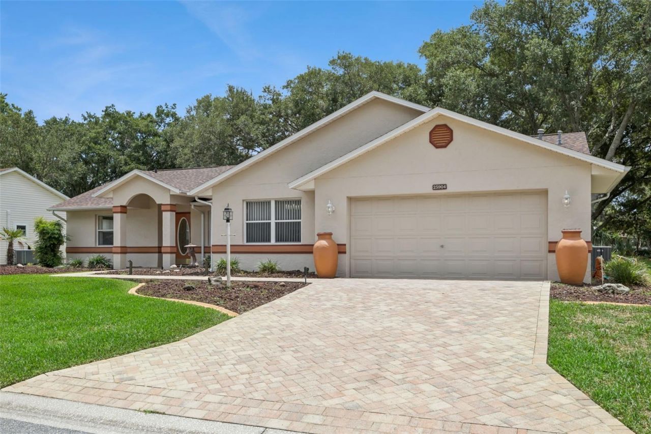 25904 Newcombe Circle, Leesburg, FL 34748 Photo