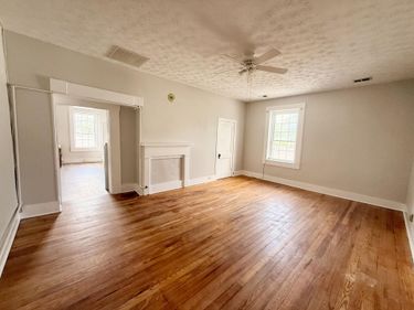 101 W Broadway Street, Harrodsburg, KY 40330