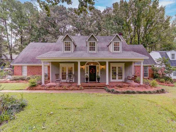 104 Countrywood Circle, Clinton, MS 39056