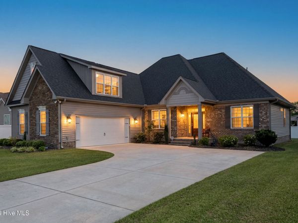 2005 Southside Drive , Winterville, NC 28590