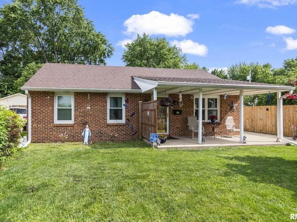 3061 LOUISE Lane, Springfield, IL 62702