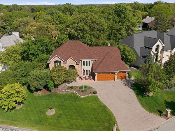 8701 LAKE RIDGE Drive, Darien, IL 60561