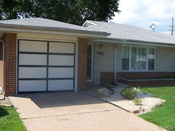 649 San Gabriel , St Louis, MO 63125
