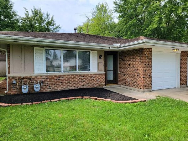 1104 Cambridge, New Carlisle, OH 45344