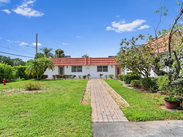 49 Seville C, Delray Beach, FL 33446