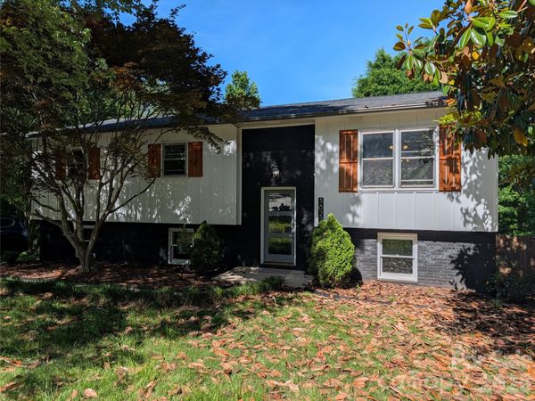 3822 Newhall Drive NW, Conover, NC 28613