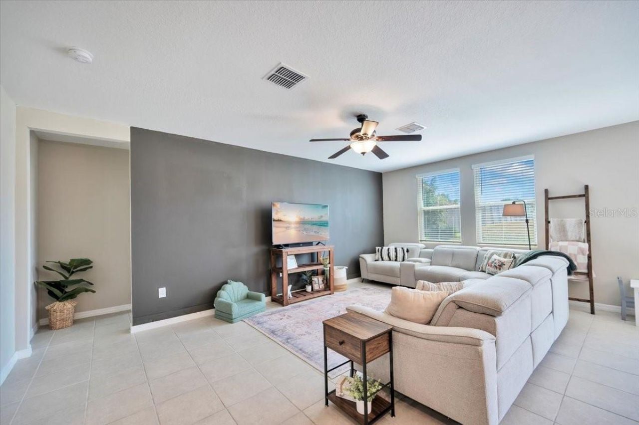 1006 Oak Valley Drive , Auburndale, FL 33823 Photo