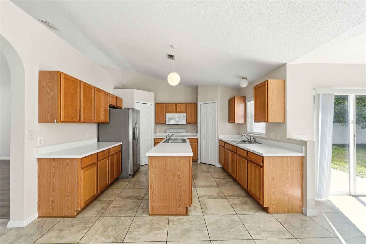 955 Louvre Court , Kissimmee, FL 34759 Photo