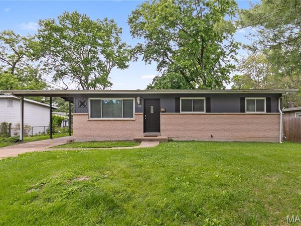 165 Humes Lane , Florissant, MO 63031