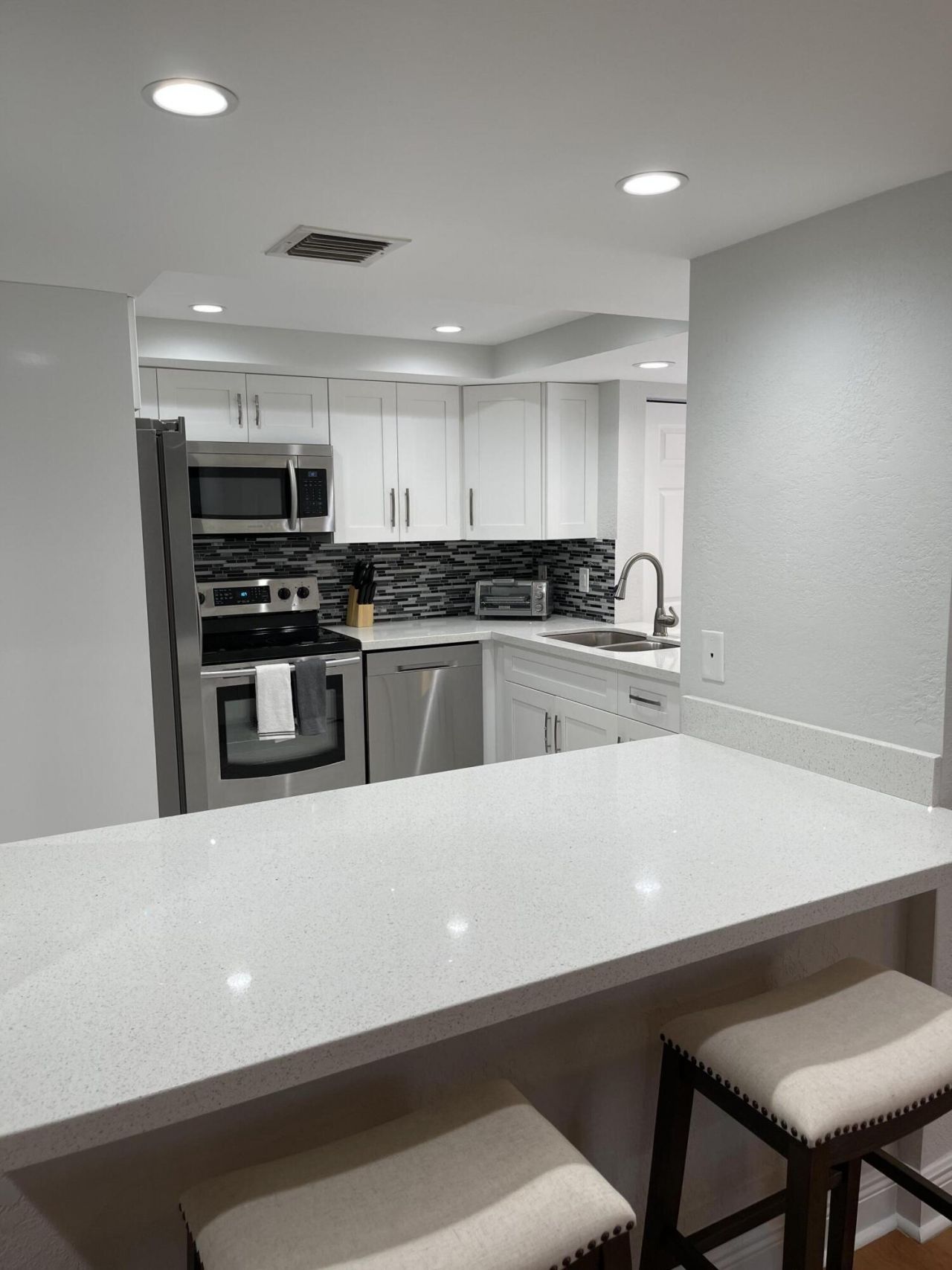 1660 Twelve Oaks Way, Unit 203, North Palm Beach, FL 33408 Photo