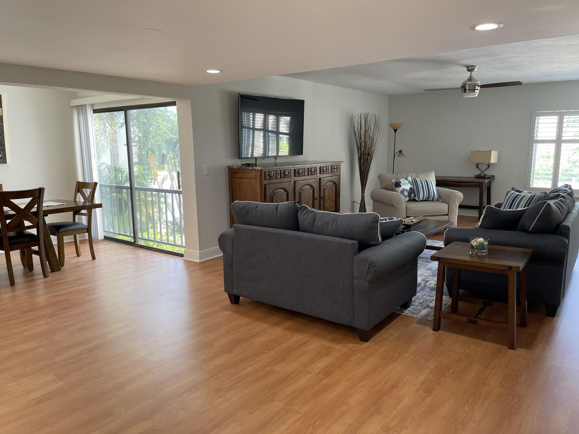 1660 Twelve Oaks Way, Unit 203, North Palm Beach, FL 33408 Photo