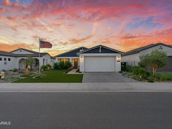 17616 W MIDDLEBURY Street, Surprise, AZ 85388