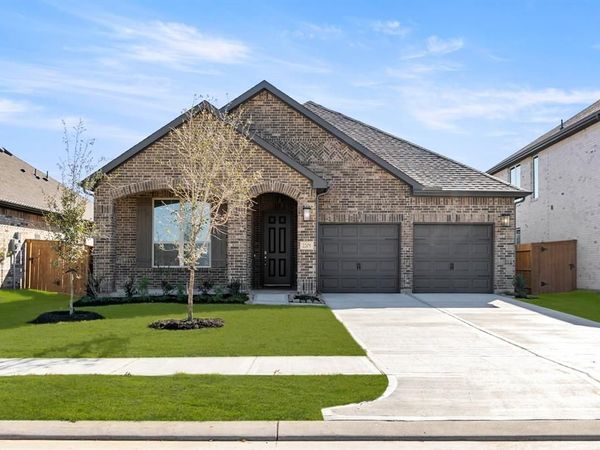 9105 Harrisburg Drive, Fort Worth, TX 76036