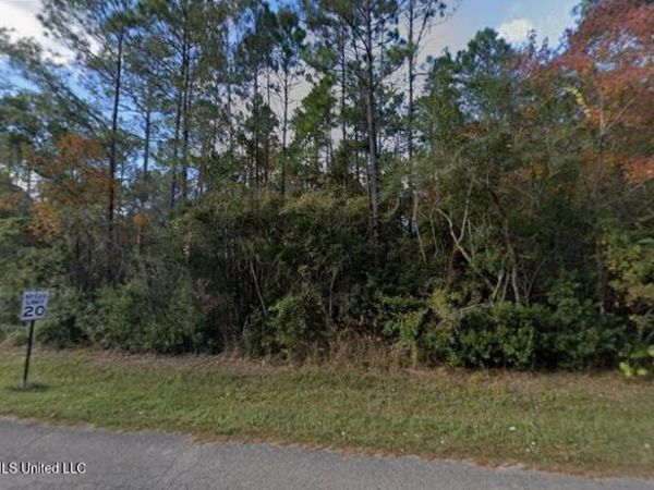 6190 Comanche Street, Kiln, MS 39556