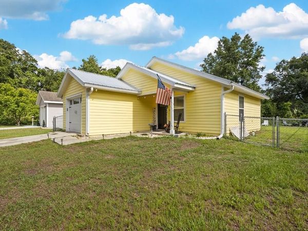 308 SW 2nd Ave, Chiefland, FL 32626