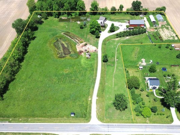 30195 County Road 40, Wakarusa, IN 46573