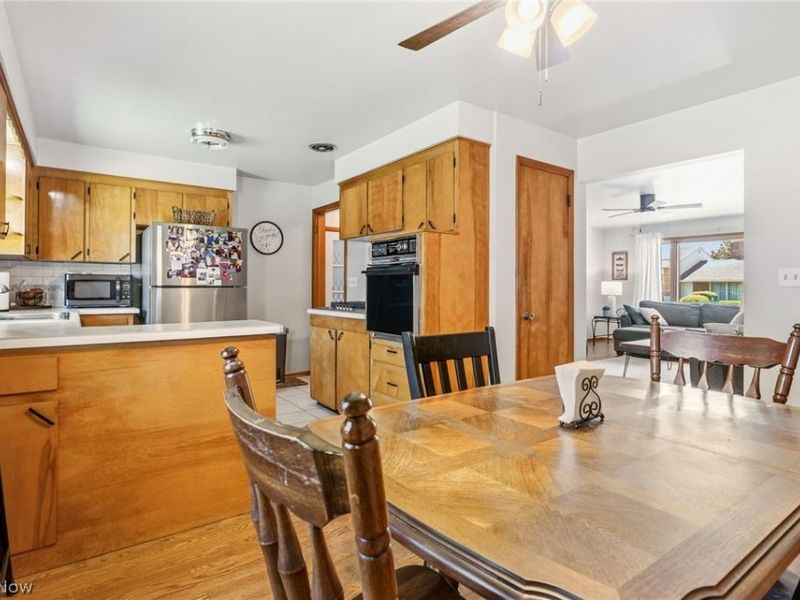 1410 W Valentine , Canton, OH 44708 Photo 10