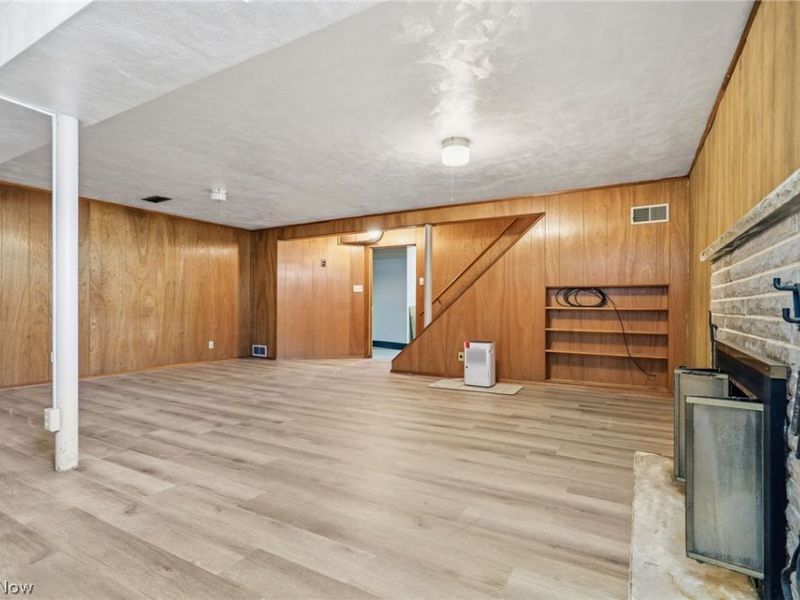 1410 W Valentine , Canton, OH 44708 Photo 17