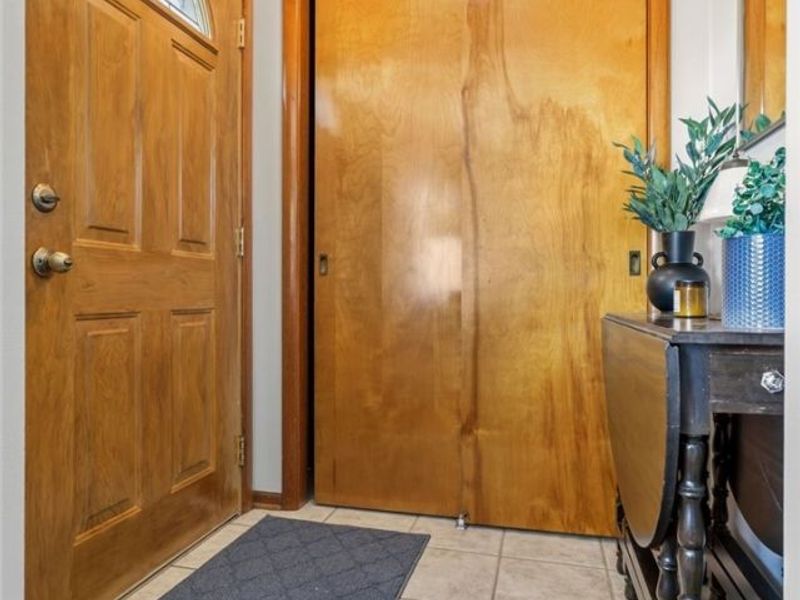 1410 W Valentine , Canton, OH 44708 Photo 6