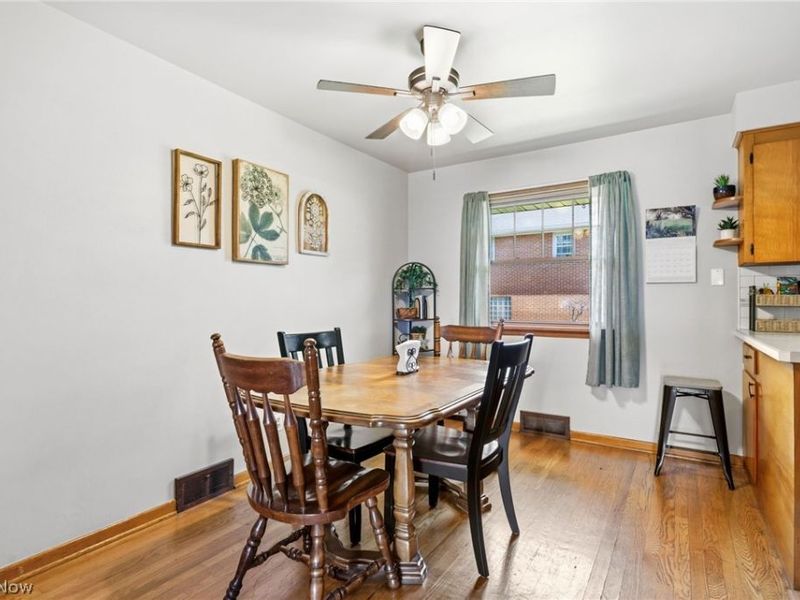 1410 W Valentine , Canton, OH 44708 Photo 9