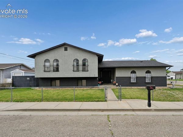 36 Wheatridge Drive, Pueblo, CO 81005