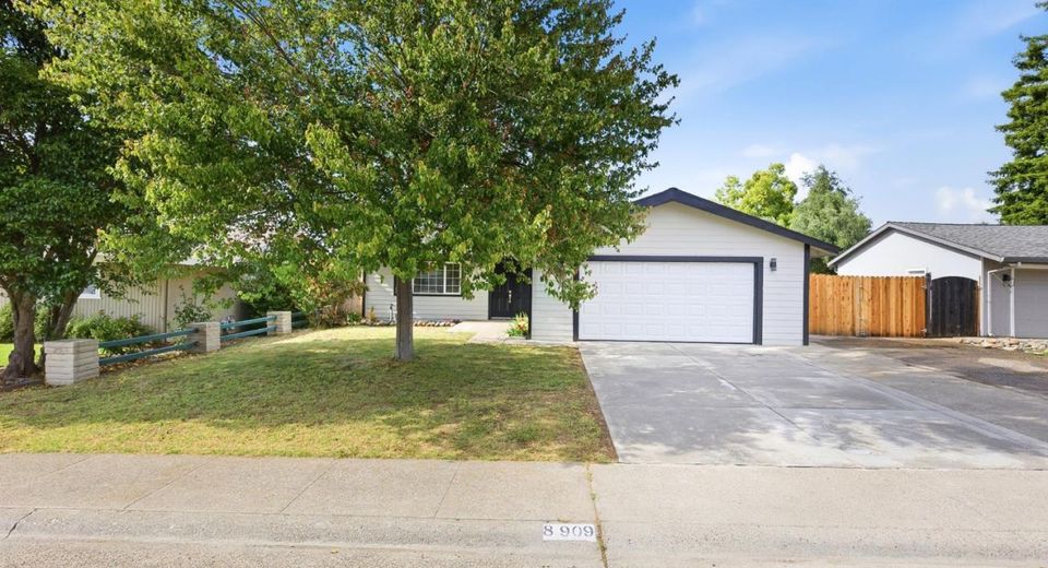 8909 Ramstad Ave, Fair Oaks, CA 95628 Photo